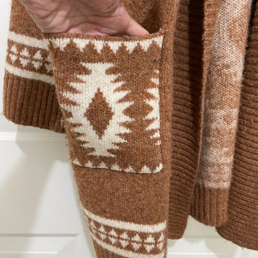 Tahari Aztec Print‎ Open Front Cardigan Sweater Womens XS Boho Oversized - Picture 3 of 9